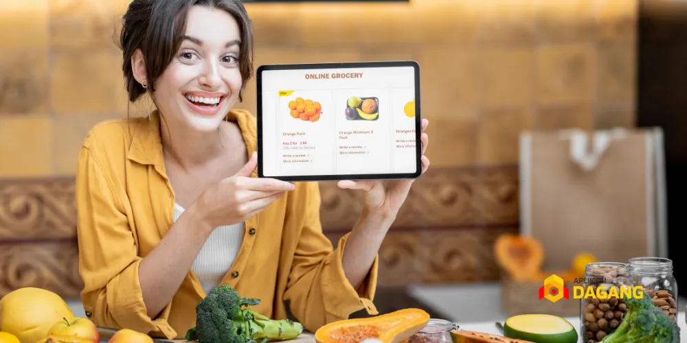 Pelaku UMKM Bandung memanfaatkan strategi digital marketing untuk promosi jangka panjang