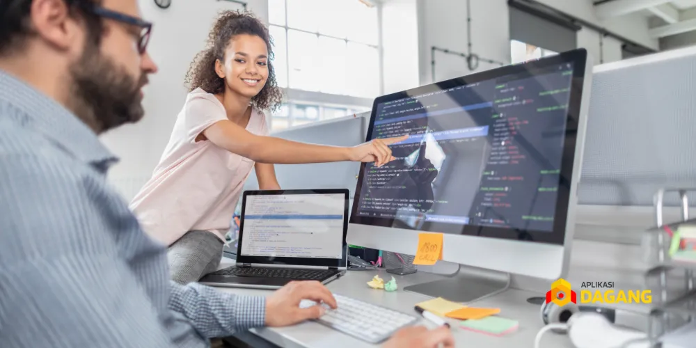 tim Aplikasi Dagang mengembangkan website untuk klien