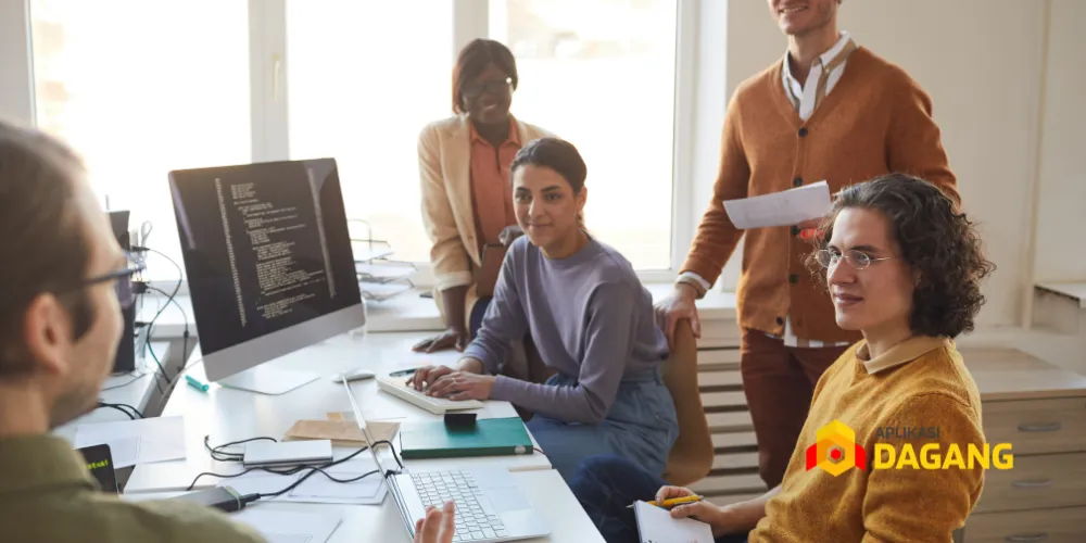 Tim Aplikasi Dagang Bandung mengembangkan software sekolah custom di kantor