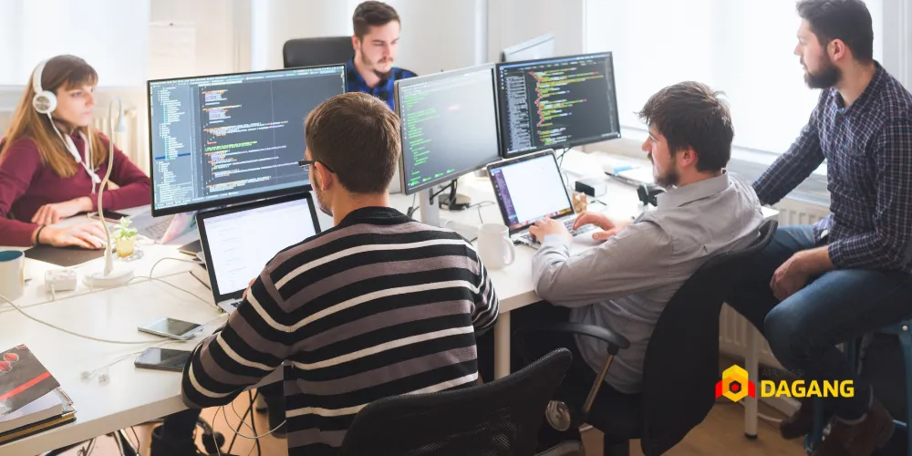 Tim software house Bandung mengembangkan sistem digital untuk bisnis